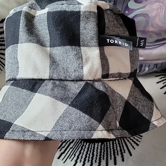 Reversible bucket hat - Picture 3 of 5